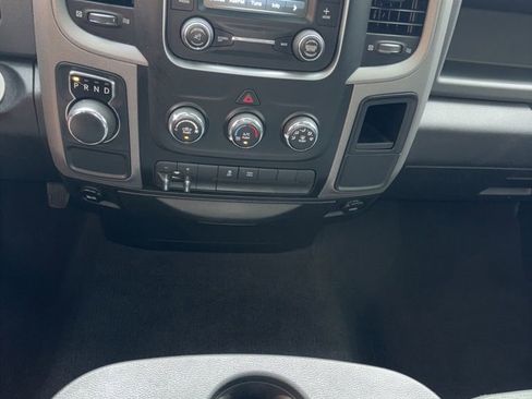 Used 2017 RAM 1500 Express RWD image 19