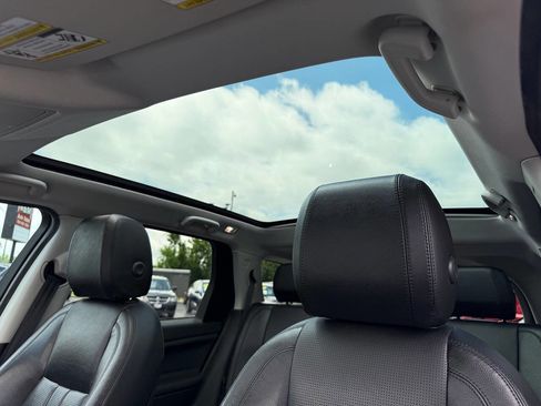 Used 2018 Land Rover Discovery Sport HSE AWD/4WD image 17