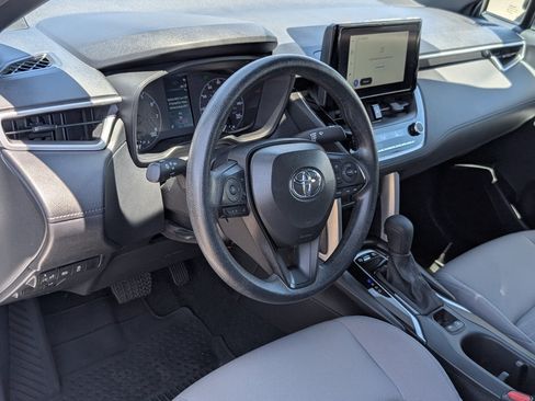 Used 2025 Toyota Corolla Cross AWD Hybrid image 14