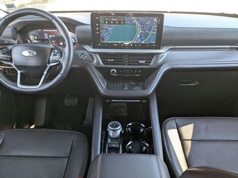 Used 2025 Ford Explorer Platinum w/ LUX Leather Package AWD/4WD image 29