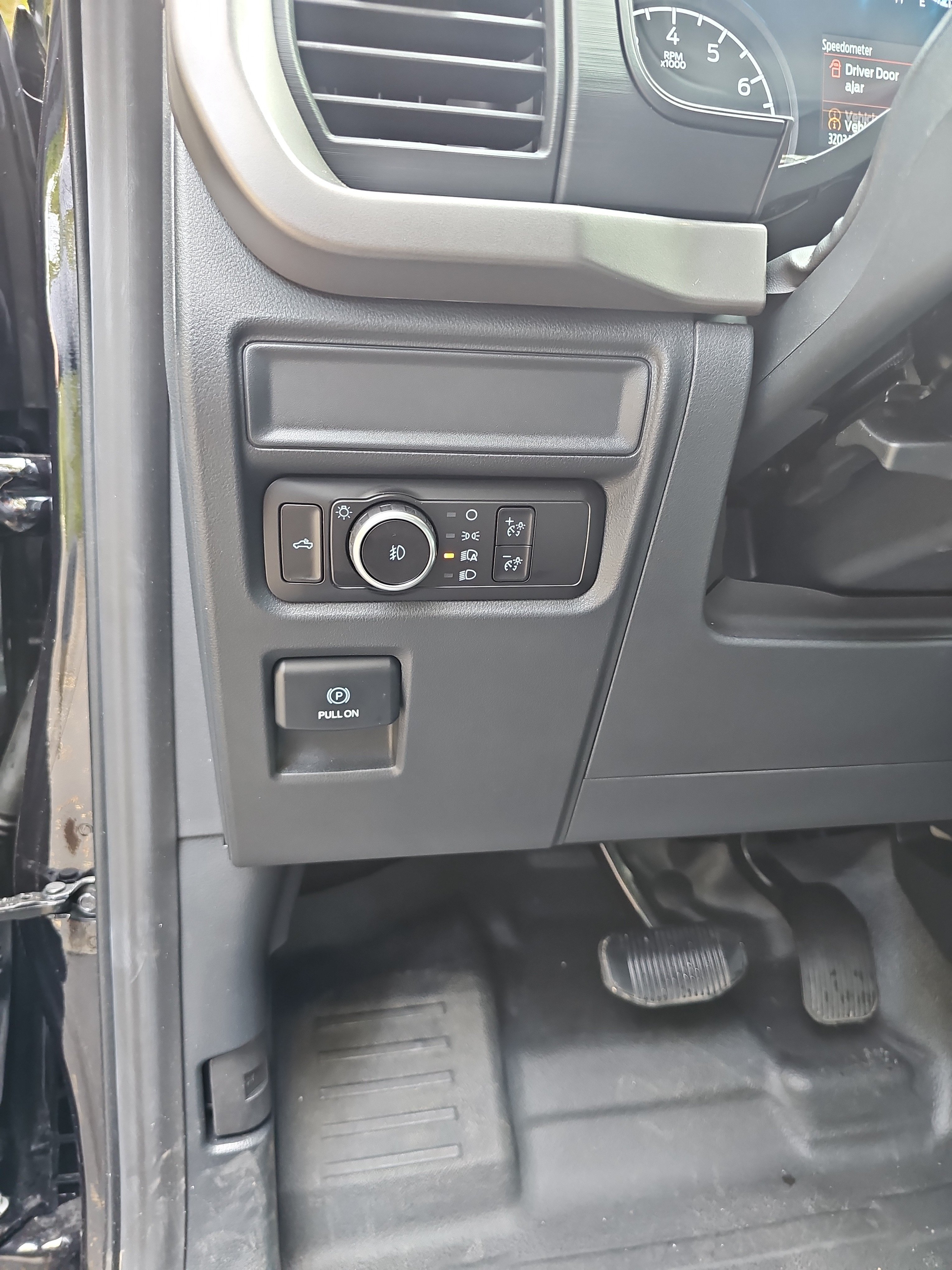 Used 2026 Ford F150 XL w/ Equipment Group 103A High RWD image 16