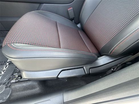 New 2025 Nissan Kicks SR w/ SR Premium Package image 12