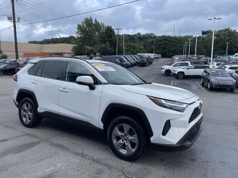 Used 2023 Toyota RAV4 XLE w/ Convenience Package AWD/4WD image 6