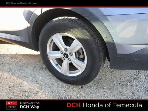 Used 2023 Kia Sorento LX image 21