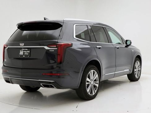 Used 2025 Cadillac XT6 Premium Luxury image 9
