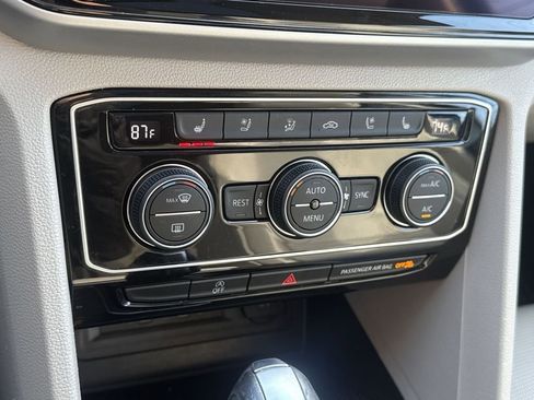 Used 2021 Volkswagen Atlas SEL Premium image 21