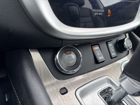 Used 2017 Nissan Murano Platinum image 17