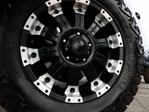 Used 2015 Toyota Tundra SR5 w/ SR5 Upgrade Package image 41