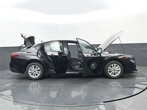 New 2026 Toyota Camry LE image 31