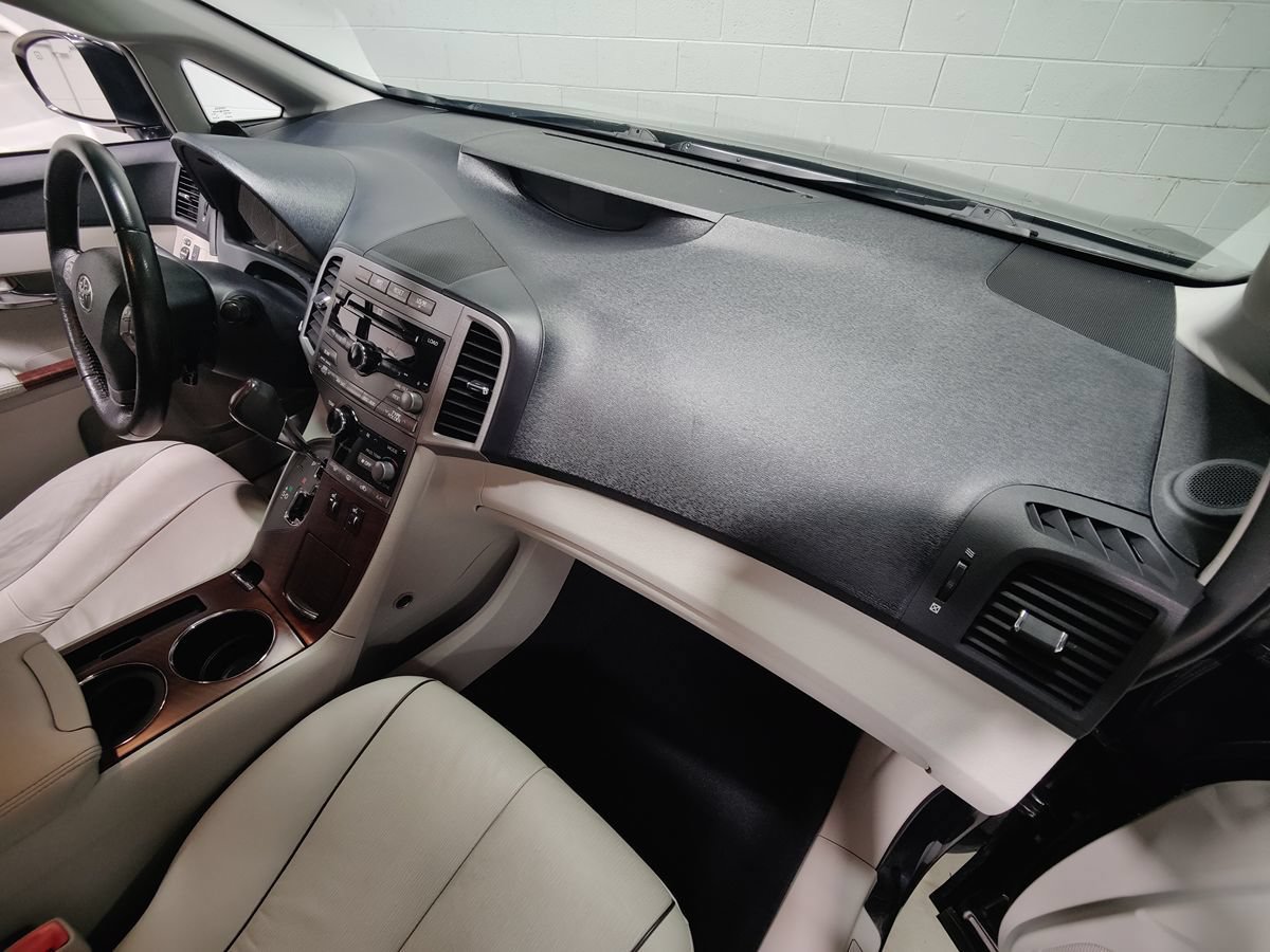 Used 2009 Toyota Venza FWD image 13