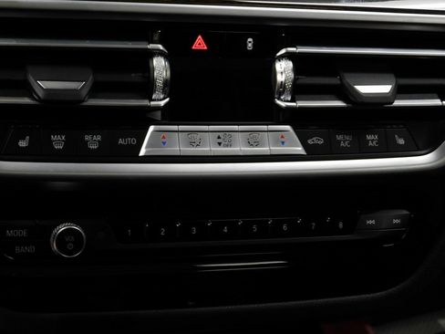 Used 2023 BMW X4 xDrive30i image 45