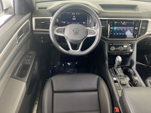 Used 2023 Volkswagen Atlas Cross Sport SE image 21