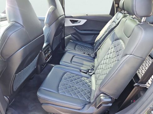 Used 2024 Audi Q7 3.0T Prestige w/ Prestige Package AWD/4WD image 37