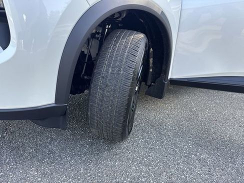 New 2026 Nissan Rogue SV FWD image 31