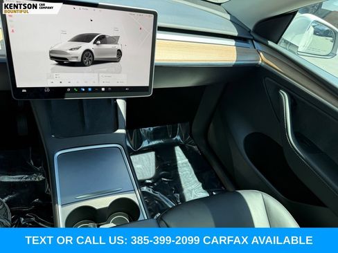 Used 2024 Tesla Model Y Long Range AWD/4WD image 18