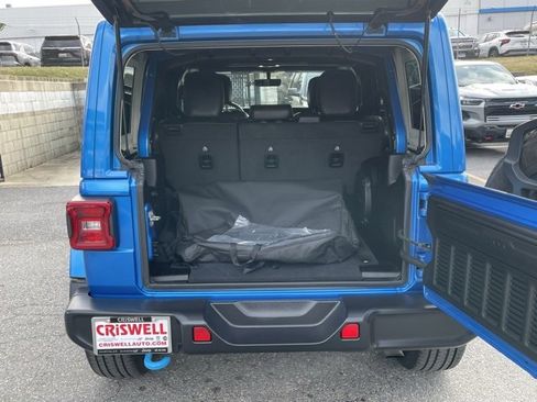 Used 2022 Jeep Wrangler Unlimited Sahara w/ Cold Weather Group image 7