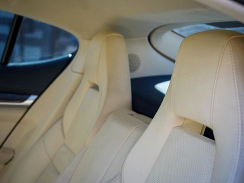 Used 2012 Porsche Panamera S RWD image 22