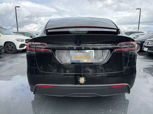 Used 2024 Tesla Model X image 4
