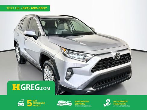 Used 2019 Toyota RAV4 XLE Premium FWD image 1