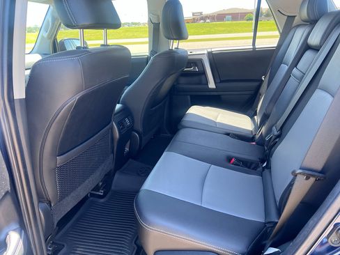 Used 2021 Toyota 4Runner SR5 Premium w/ Moonroof Package image 16