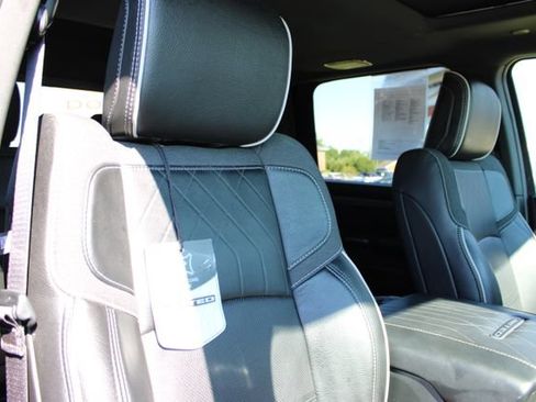 Used 2025 RAM 2500 Limited AWD/4WD image 61