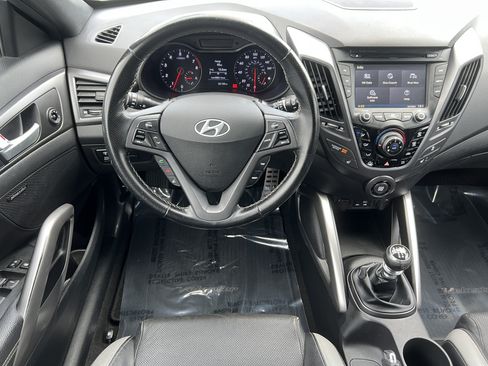 Used 2016 Hyundai Veloster Turbo FWD image 31