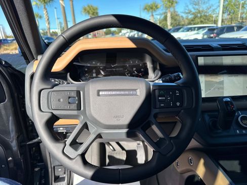 Certified 2025 Land Rover Defender 110 S image 25