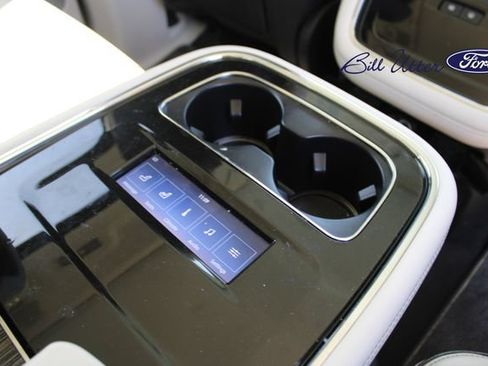 Used 2024 Lincoln Navigator Black Label AWD/4WD image 14