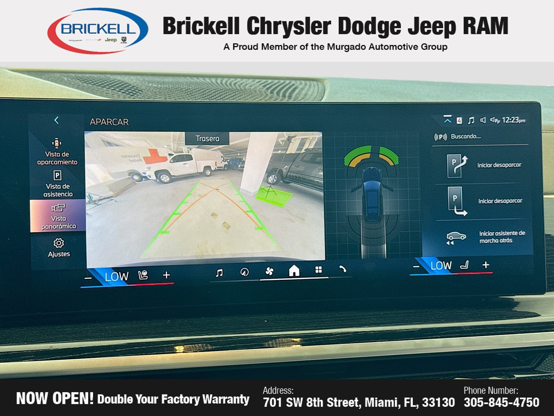 Used 2025 BMW X7 xDrive40i w/ M Sport Package AWD/4WD image 36