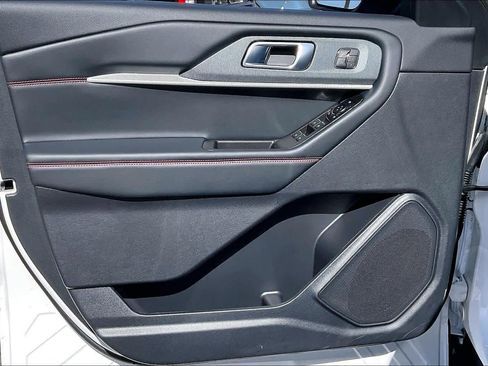 New 2026 Ford Explorer ST-Line image 10