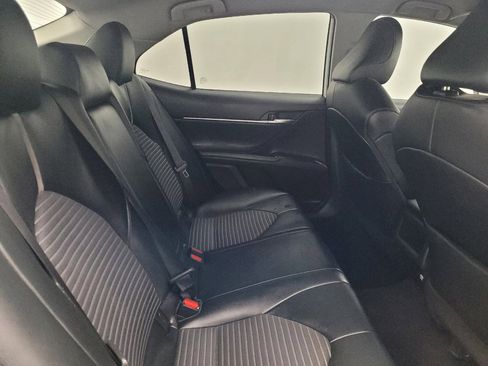 Used 2023 Toyota Camry SE image 19