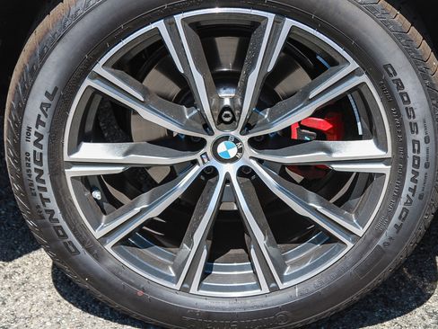Certified 2024 BMW X5 xDrive40i w/ M Sport Package AWD/4WD image 10