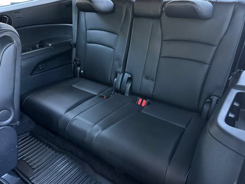Used 2022 Honda Pilot Touring image 14