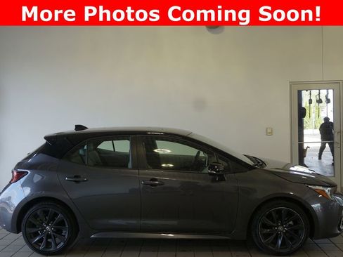 Used 2025 Toyota Corolla XSE FWD image 2