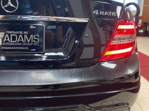 Used 2012 Mercedes-Benz C 300 4MATIC Sedan w/ Comand Single Disc Pkg image 12