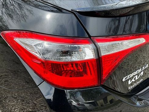 Used 2015 Toyota Corolla S Premium image 21