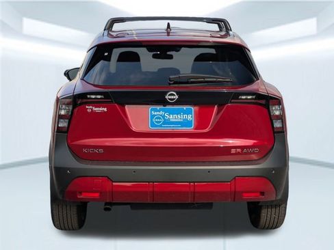 New 2026 Nissan Kicks SR w/ Cold Weather Package image 4