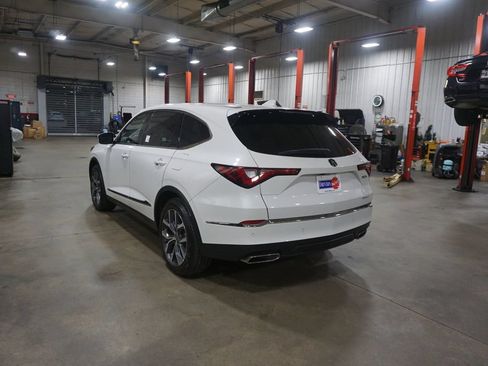 Used 2023 Acura MDX SH-AWD w/ Technology Package image 21