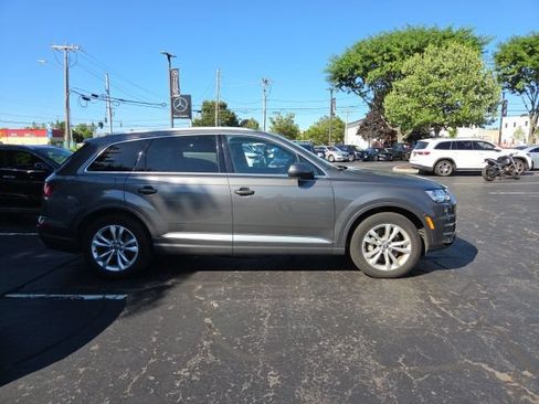 Used 2019 Audi Q7 3.0T Premium Plus w/ Premium Plus Package AWD/4WD image 2