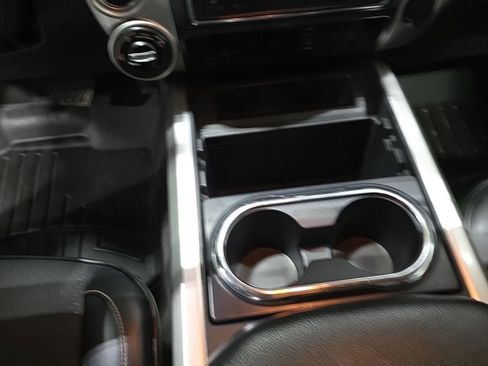 Used 2016 Nissan Titan PRO-4X image 16