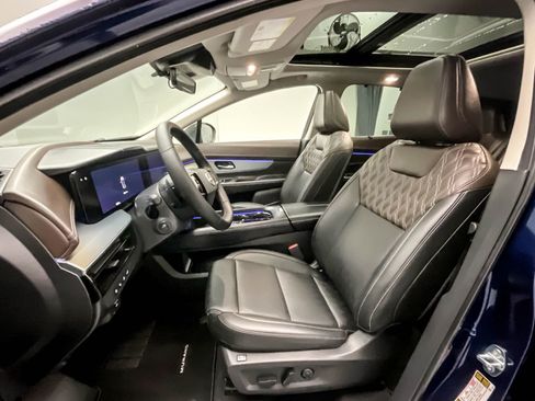 Used 2025 Nissan Murano Platinum w/ Cargo Package image 10