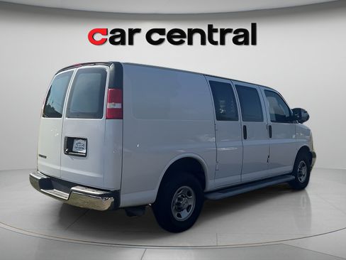Used 2021 Chevrolet Express 2500 w/ Driver Convenience Package RWD image 5