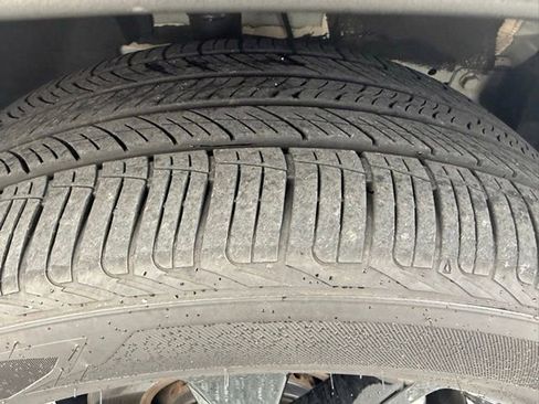 Certified 2025 INFINITI QX60 Luxe w/ Black Edition image 23