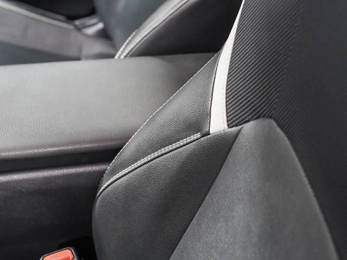 Used 2025 Toyota Camry SE FWD image 18