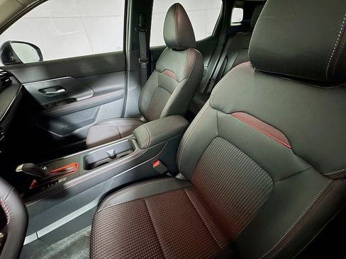 New 2026 Nissan Kicks SR w/ Cold Weather Package image 11