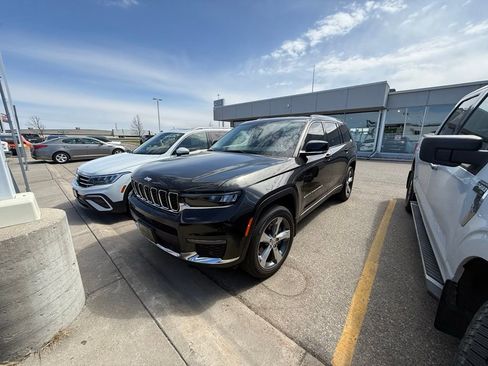 Used 2022 Jeep Grand Cherokee L Limited w/ Luxury Tech Group II AWD/4WD image 8