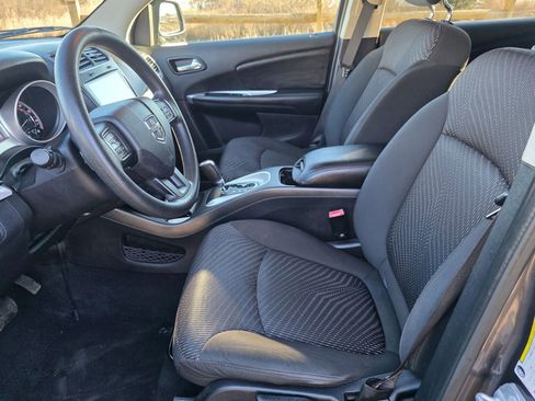 Used 2014 Dodge Journey SXT image 11