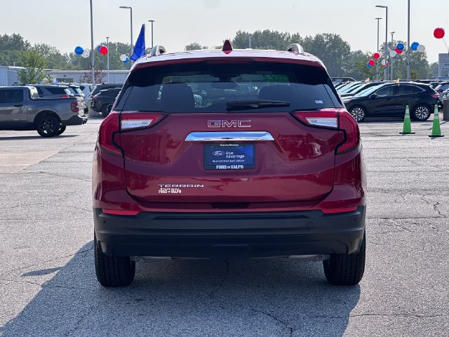 Used 2022 GMC Terrain SLE w/ Driver Convenience Package FWD image 6