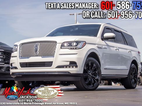Used 2024 Lincoln Navigator Reserve AWD/4WD image 5
