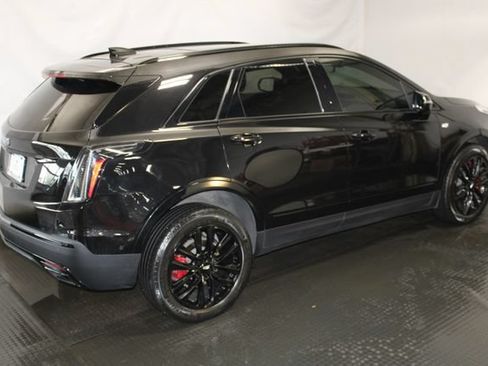 Certified 2022 Cadillac XT5 Sportv w/ LPO, ONYX Package AWD/4WD image 5